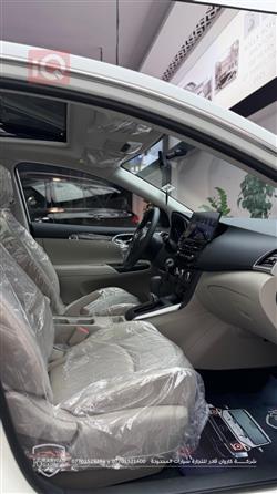 نيسان سيلفي